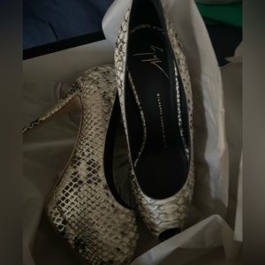 Women Giuseppe heels